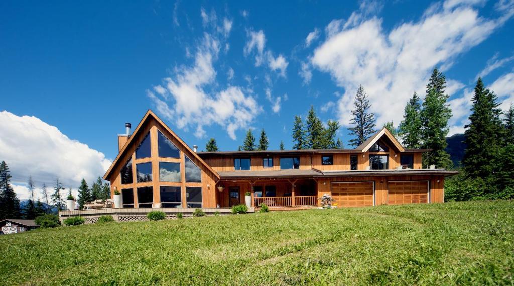 Home Lodge Голден Экстерьер фото