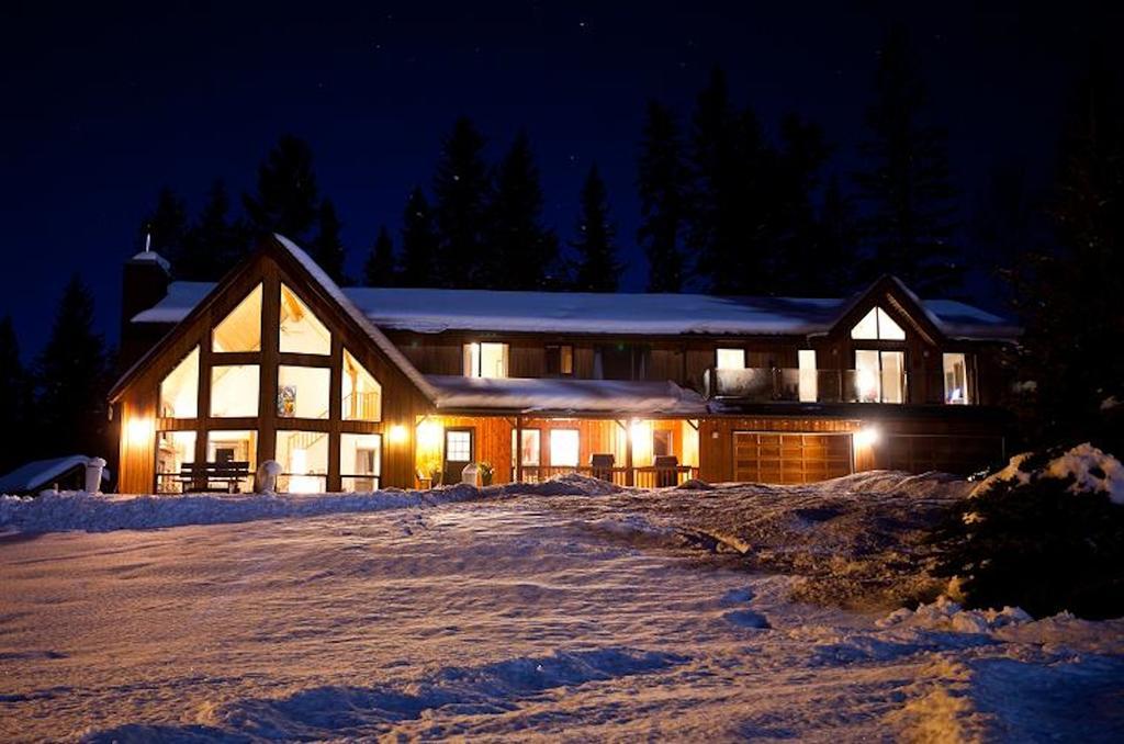 Home Lodge Голден Экстерьер фото