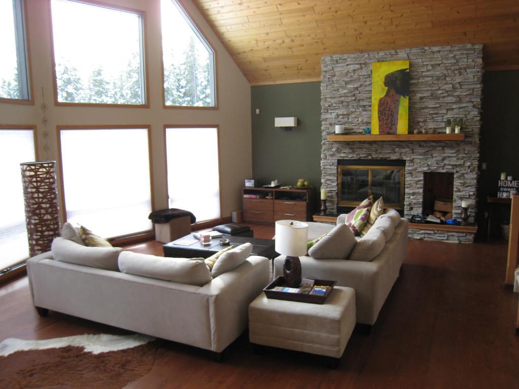 Home Lodge Голден Экстерьер фото